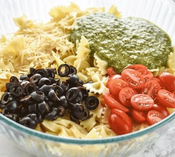 Incredibly Easy Pesto Pasta Salad