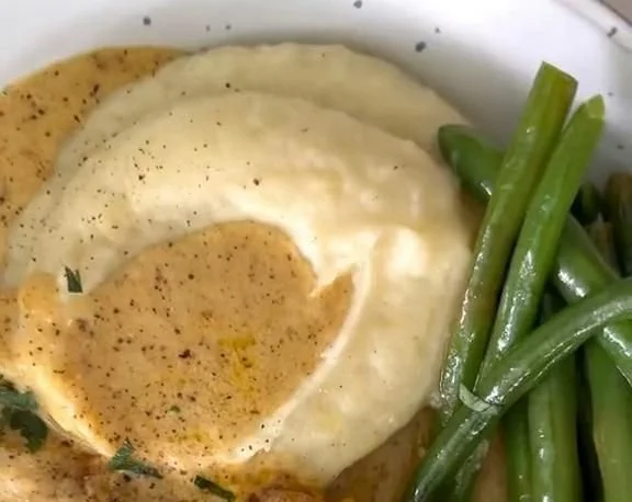 Chicken Schnitzel with Creamy Sauce