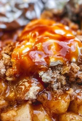 Delicious Caramel Apple Crumble Foil Pack dessert with apples and caramel